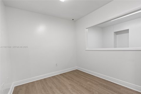 Immobilier commercial à vendre à Doral, Floride № 1976869 - photo 29