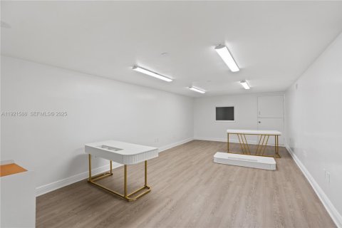 Immobilier commercial à vendre à Doral, Floride № 1976869 - photo 27