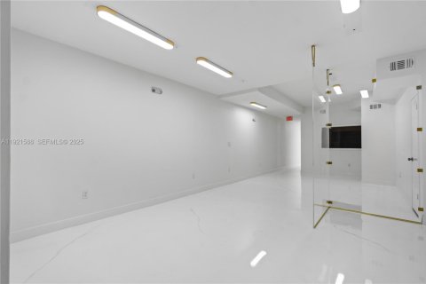 Immobilier commercial à vendre à Doral, Floride № 1976869 - photo 25