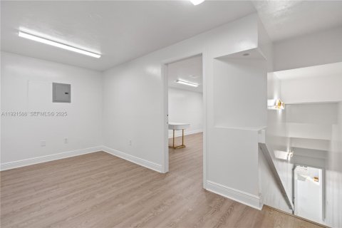 Immobilier commercial à vendre à Doral, Floride № 1976869 - photo 20