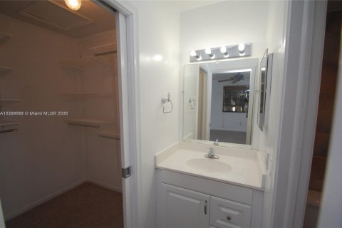 Купить кондоминиум в Майами, Флорида 2 спальни, 105.91м2, № 1763726 - фото 8