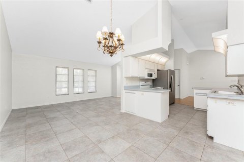 House in Port Charlotte, Florida 3 bedrooms, 155.24 sq.m. № 1690122 - photo 16