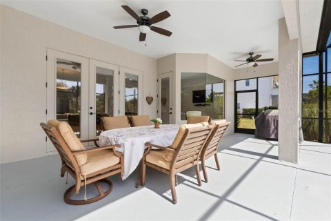 House in Palm Coast, Florida 5 bedrooms, 265.14 sq.m. № 2158012 - photo 19