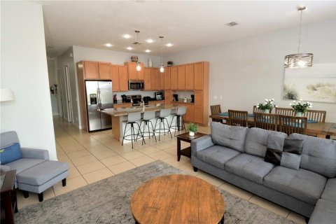 Adosado en venta en Davenport, Florida, 4 dormitorios, 194.54 m2 № 1853454 - foto 2
