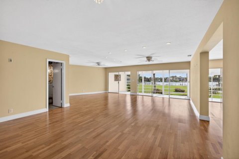 Condo in Tequesta, Florida, 3 bedrooms  № 2154977 - photo 10