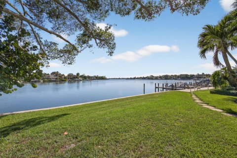 Condo in Tequesta, Florida, 3 bedrooms  № 2154977 - photo 30