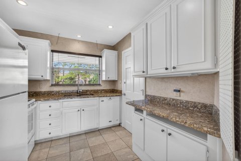 Condo in Tequesta, Florida, 3 bedrooms  № 2154977 - photo 8