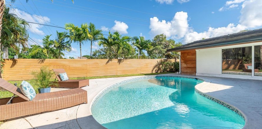 Villa ou maison à Fort Lauderdale, Floride 3 chambres, 178.28 m2 № 2397901
