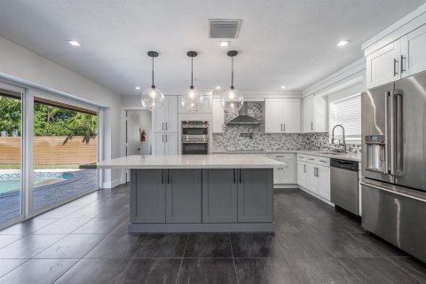 Villa ou maison à vendre à Fort Lauderdale, Floride: 3 chambres, 178.28 m2 № 2397901 - photo 6