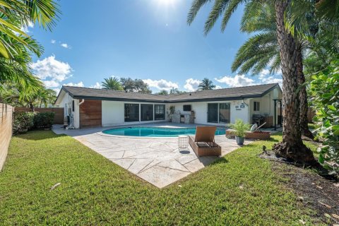 Villa ou maison à vendre à Fort Lauderdale, Floride: 3 chambres, 178.28 m2 № 2397901 - photo 2