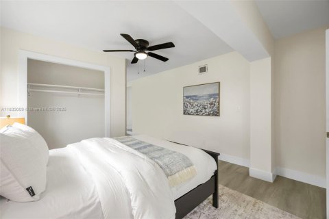 House in Miami, Florida 3 bedrooms, 123.93 sq.m. № 1814293 - photo 22