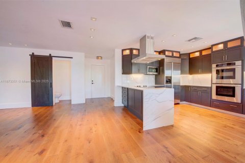 Villa ou maison à louer à Fort Lauderdale, Floride: 3 chambres, 190.17 m2 № 2017116 - photo 8