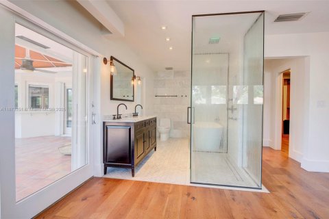Villa ou maison à louer à Fort Lauderdale, Floride: 3 chambres, 190.17 m2 № 2017116 - photo 11