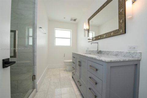 Villa ou maison à louer à Fort Lauderdale, Floride: 3 chambres, 190.17 m2 № 2017116 - photo 20