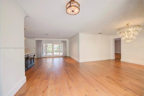 Villa ou maison à louer à Fort Lauderdale, Floride: 3 chambres, 190.17 m2 № 2017116 - photo 21