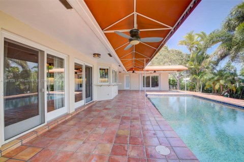 Villa ou maison à louer à Fort Lauderdale, Floride: 3 chambres, 190.17 m2 № 2017116 - photo 16