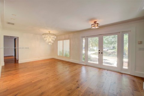 Villa ou maison à louer à Fort Lauderdale, Floride: 3 chambres, 190.17 m2 № 2017116 - photo 10