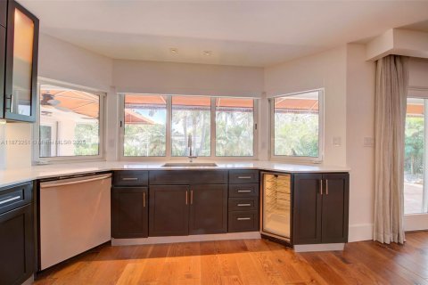 Villa ou maison à louer à Fort Lauderdale, Floride: 3 chambres, 190.17 m2 № 2017116 - photo 29