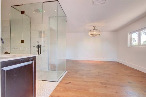 Villa ou maison à louer à Fort Lauderdale, Floride: 3 chambres, 190.17 m2 № 2017116 - photo 12
