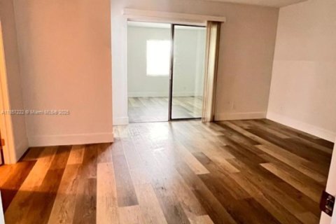 Adosado en venta en Sunrise, Florida, 4 dormitorios, 141.21 m2 № 1882555 - foto 7