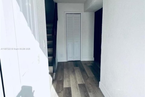 Adosado en venta en Sunrise, Florida, 4 dormitorios, 141.21 m2 № 1882555 - foto 19
