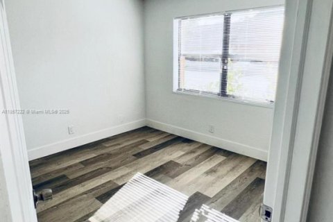 Adosado en venta en Sunrise, Florida, 4 dormitorios, 141.21 m2 № 1882555 - foto 22