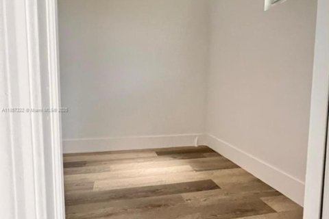 Adosado en venta en Sunrise, Florida, 4 dormitorios, 141.21 m2 № 1882555 - foto 16