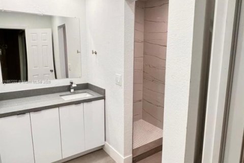 Adosado en venta en Sunrise, Florida, 4 dormitorios, 141.21 m2 № 1882555 - foto 12
