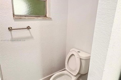Adosado en venta en Sunrise, Florida, 4 dormitorios, 141.21 m2 № 1882555 - foto 10