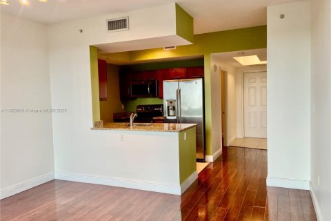 Condominio en venta en Miami, Florida, 1 dormitorio, 78.22 m2 № 1781954 - foto 5