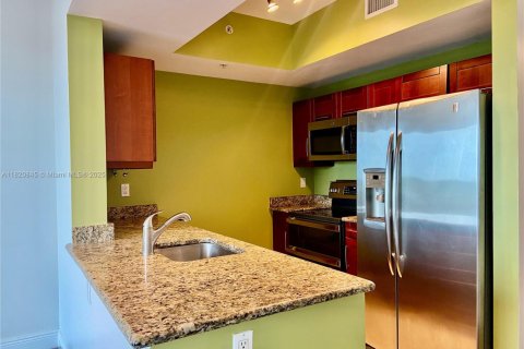 Condominio en venta en Miami, Florida, 1 dormitorio, 78.22 m2 № 1781954 - foto 3