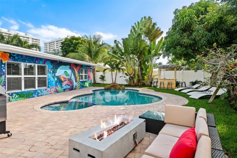 House in Fort Lauderdale, Florida 5 bedrooms, 244.43 sq.m. № 1863836 - photo 2