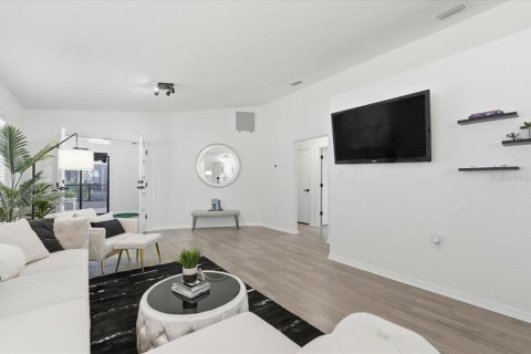 Villa ou maison à vendre à Lakeland, Floride: 2 chambres, 105.35 m2 № 2139192 - photo 8