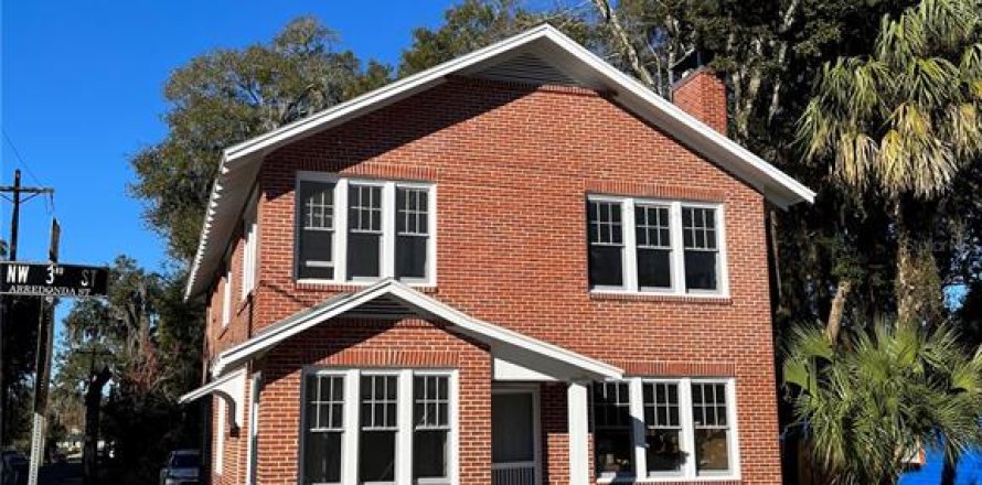 Apartment in Gainesville, Florida 4 bedrooms, 131.92 sq.m. № 2231451