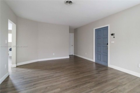 House in Homestead, Florida 4 bedrooms, 126.72 sq.m. № 2081303 - photo 6