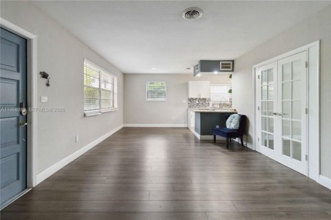 House in Homestead, Florida 4 bedrooms, 126.72 sq.m. № 2081303 - photo 9
