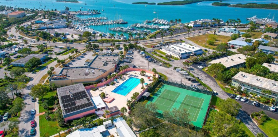 Condo in Fort Pierce, Florida, 1 bedroom № 1142311