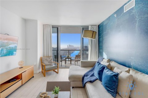 Copropriété à vendre à Hallandale Beach, Floride: 2 chambres, 94.76 m2 № 2088533 - photo 24