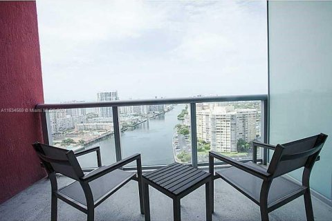 Copropriété à vendre à Hallandale Beach, Floride: 2 chambres, 94.76 m2 № 2088533 - photo 15