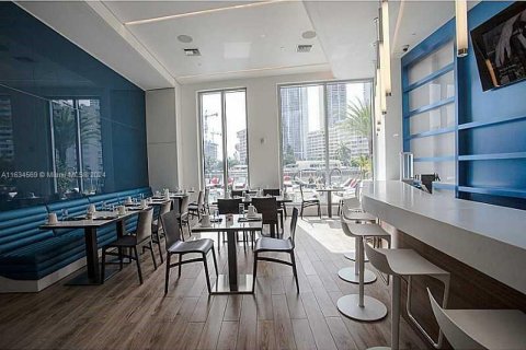 Copropriété à vendre à Hallandale Beach, Floride: 2 chambres, 94.76 m2 № 2088533 - photo 4