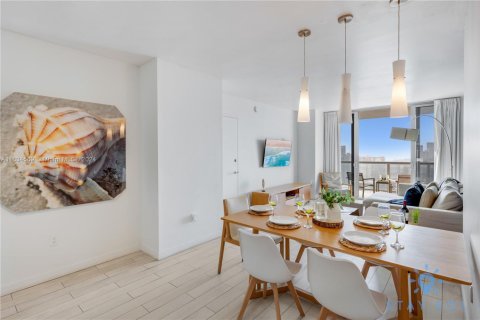 Copropriété à vendre à Hallandale Beach, Floride: 2 chambres, 94.76 m2 № 2088533 - photo 30
