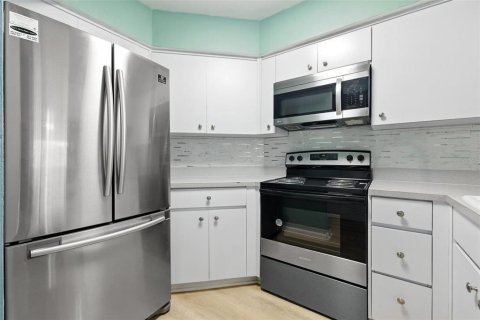 Condominio en venta en Saint Petersburg, Florida, 2 dormitorios, 66.89 m2 № 1854329 - foto 11