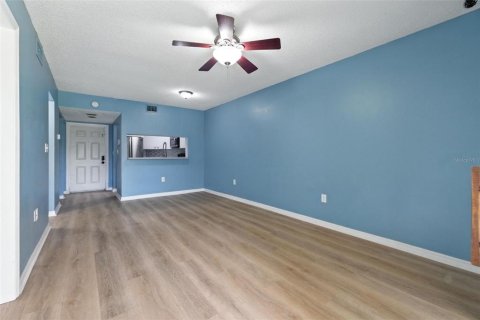 Condominio en venta en Saint Petersburg, Florida, 2 dormitorios, 66.89 m2 № 1854329 - foto 4