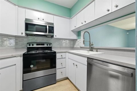 Condominio en venta en Saint Petersburg, Florida, 2 dormitorios, 66.89 m2 № 1854329 - foto 9