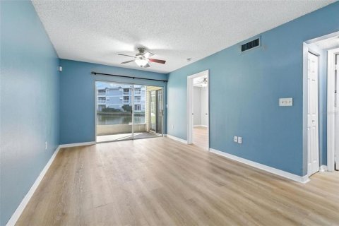Condominio en venta en Saint Petersburg, Florida, 2 dormitorios, 66.89 m2 № 1854329 - foto 7