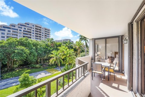 Снять в аренду кондоминиум в Ки-Бискейн, Флорида 2 спальни, 148.64м2, № 2015210 - фото 11