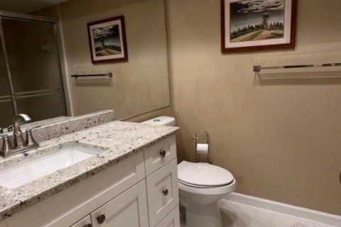 Condo in Palm Beach Gardens, Florida, 2 bedrooms  № 918658 - photo 1