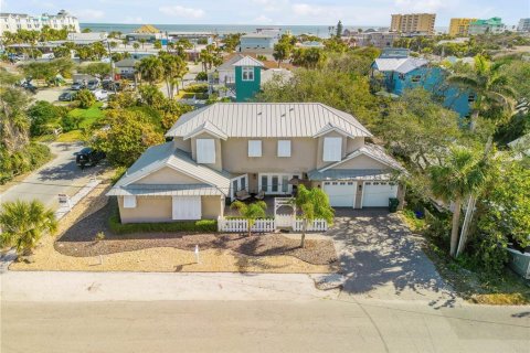 House in New Smyrna Beach, Florida 3 bedrooms, 221.94 sq.m. № 1517391 - photo 9