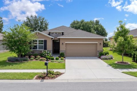 House in Ocala, Florida 4 bedrooms, 188.96 sq.m. № 2093872