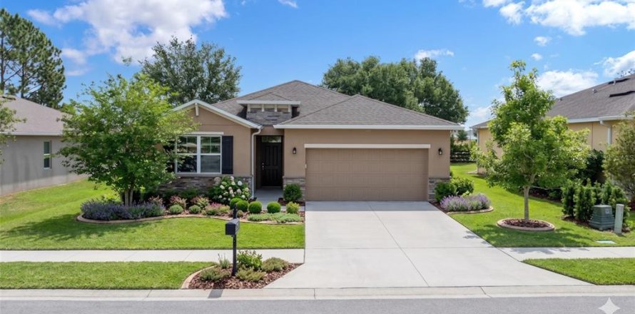 House in Ocala, Florida 4 bedrooms, 188.96 sq.m. № 2093872